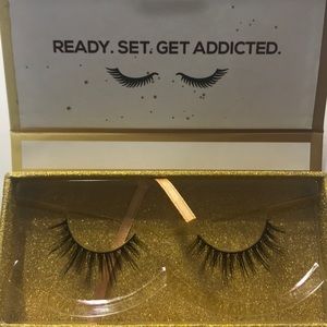 Lashaholics lashes